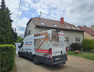 Zateplení stropu rodinného domu pomocí foukané izolace